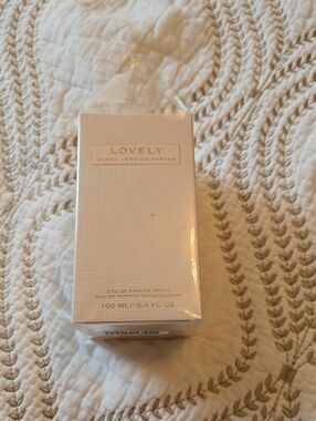 Lovely Eau de Parfum Spray by - White